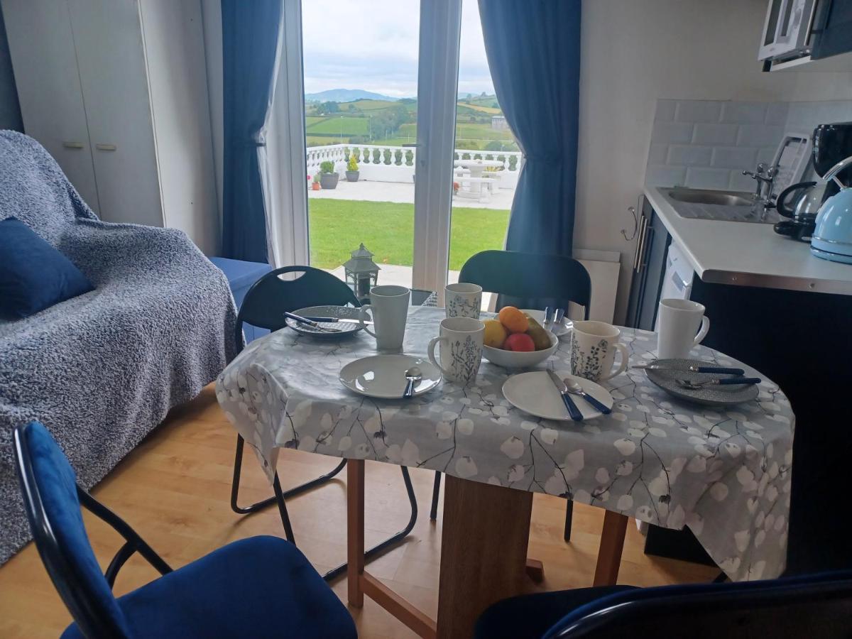 Loughview Retreat In The Mournes Appartement Newcastle  Buitenkant foto